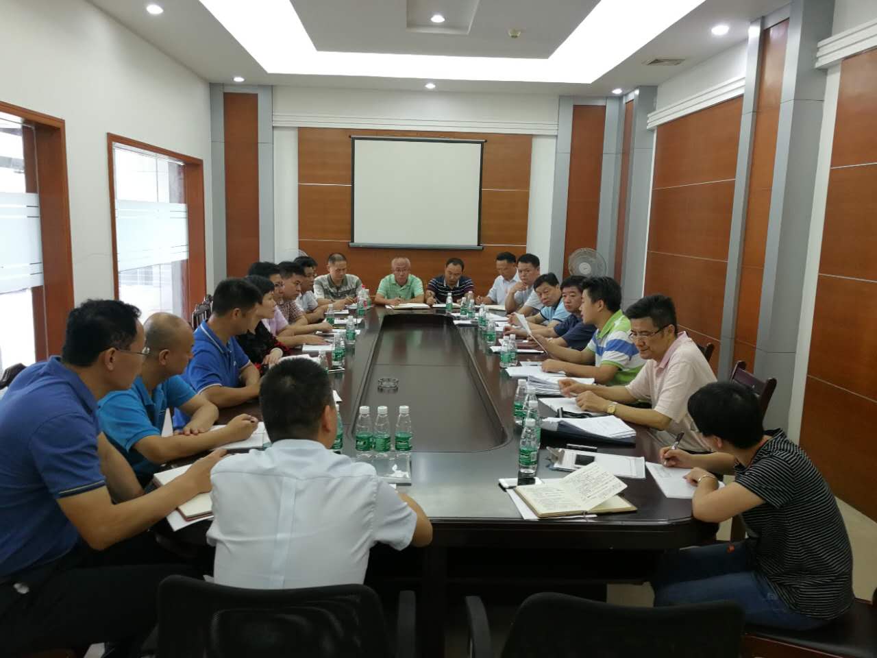 省国资委党委委员、副巡视员张绳道一行督导集团驻外省部分企业安全生产工作 省国资委党委委员、副巡视员张绳道一行督导集团驻外省部分企业安全生产工作