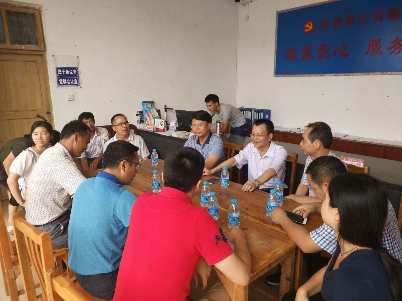 集团党委副书记张秀中率队到怀集县红光村指导精准扶贫工作及推进投资合作项目 集团党委副书记张秀中率队到怀集县红光村指导精准扶贫工作及推进投资合作项目
