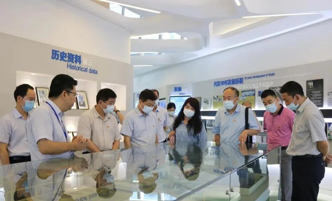 【集团要闻】省国资委党委委员、二级巡视员张绳道到兴发铝业挂点督导“五强五化”示范党组织创建工作 【集团要闻】省国资委党委委员、二级巡视员张绳道到兴发铝业挂点督导“五强五化”示范党组织创建工作