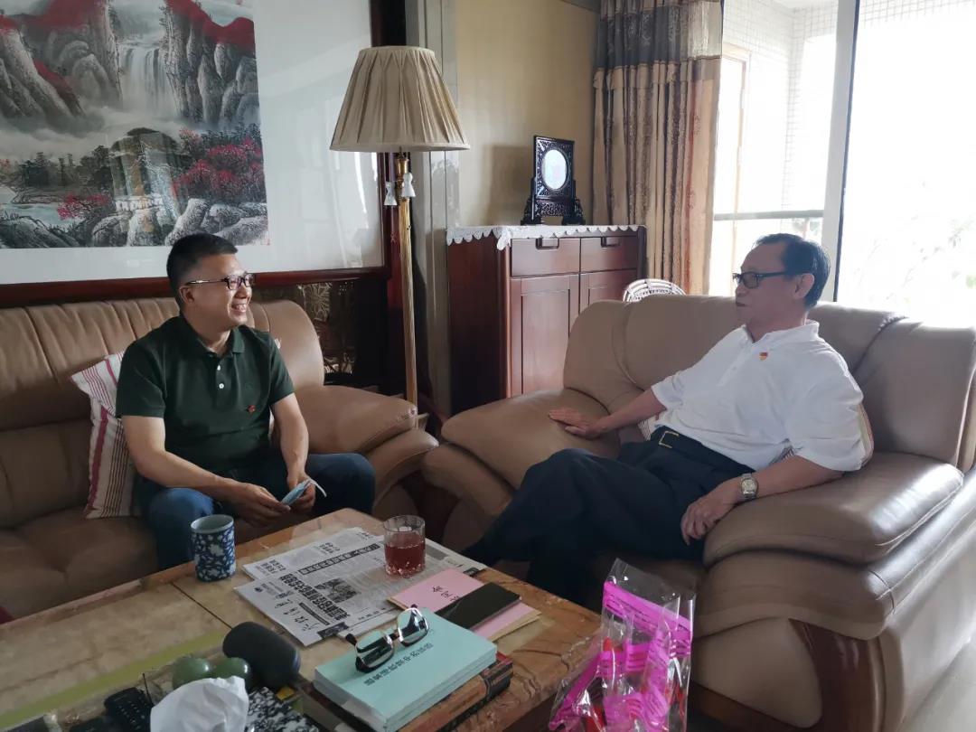 集团党委组织开展“七一”走访慰问活动 集团党委组织开展“七一”走访慰问活动