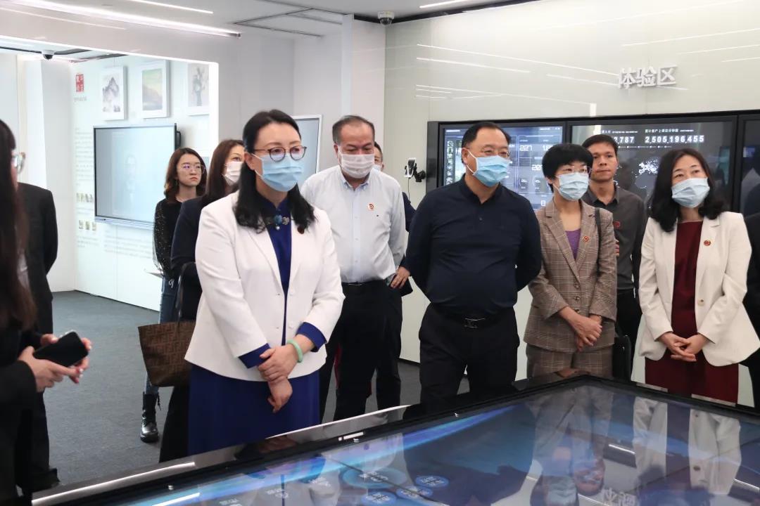 集团领导率队赴平安集团参观交流,加速推进数字广新建设 集团领导率队赴平安集团参观交流,加速推进数字广新建设
