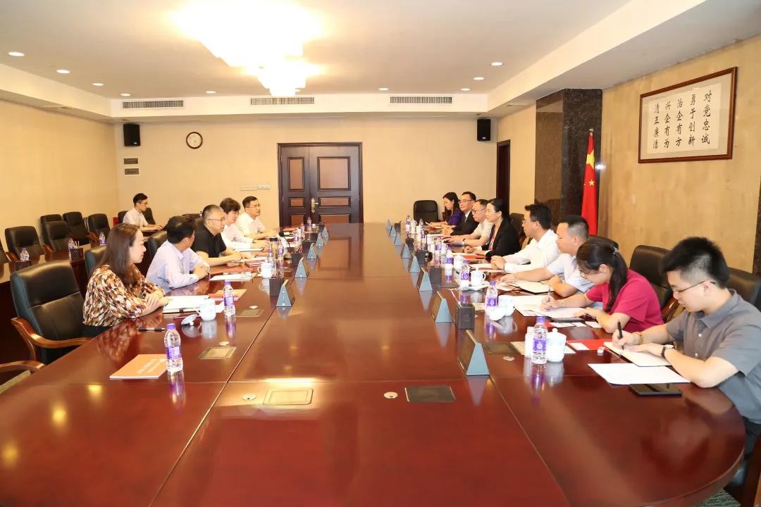 旅控集团党委副书记、总经理黄细花一行到访集团 旅控集团党委副书记、总经理黄细花一行到访集团