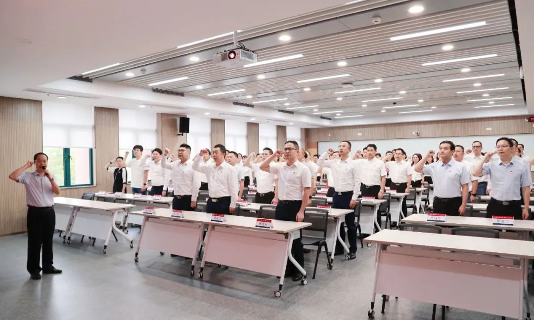砥初心担使命 强本领建新功 | 广新集团开展后备人才80、85班月度集训 