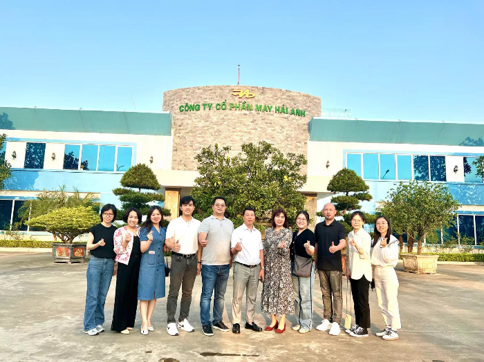 d13fea5036a0c9f369f9417247752d3.jpg